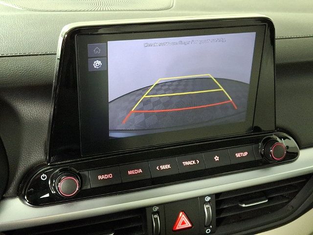 Used 2023 Kia Forte LXS w/ LXS Technology Package FWD image 4