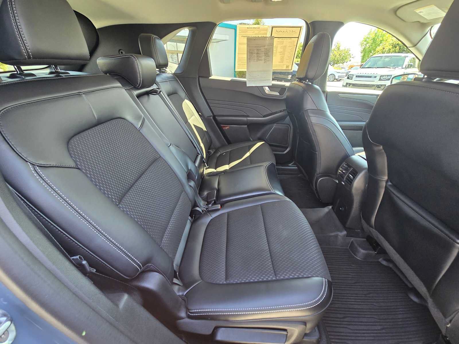 Used 2023 Ford Escape SE FWD image 14