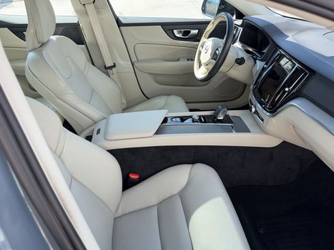 Used 2024 Volvo S60 B5 Plus w/ Climate Package FWD image 23