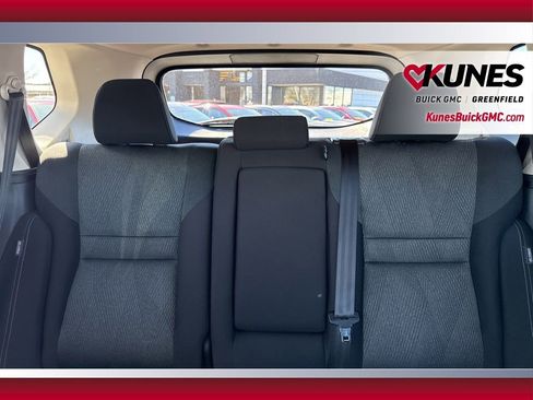 Used 2025 Nissan Rogue SV image 30