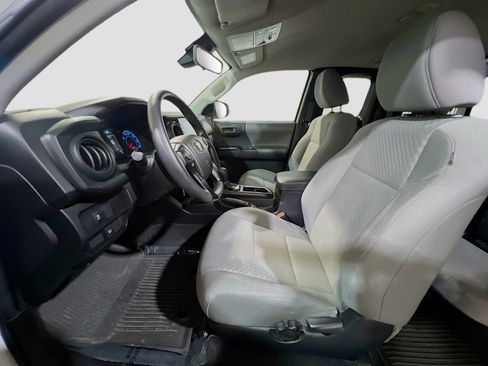 Used 2022 Toyota Tacoma SR w/ SR Convenience Package RWD image 14