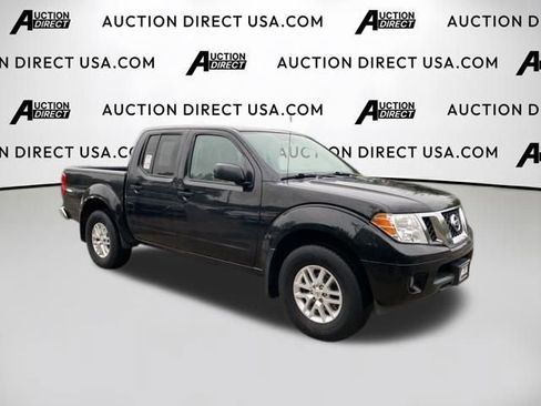 Used 2021 Nissan Frontier SV image 2