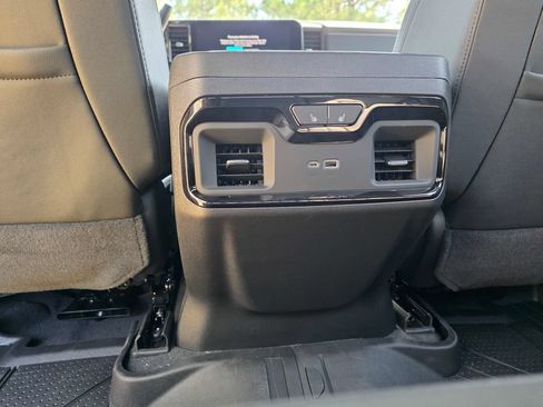 New 2026 Chevrolet Silverado 2500 ZR2 AWD/4WD image 21