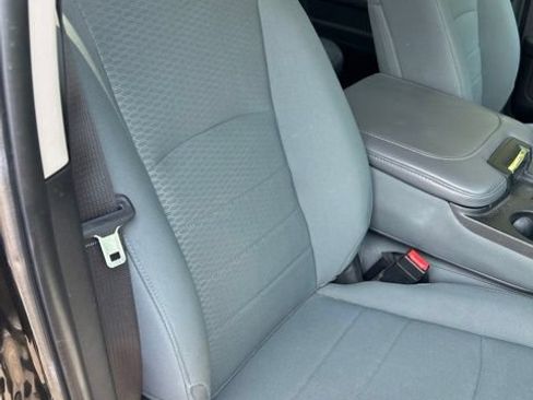 Used 2017 RAM 1500 ST w/ SXT Appearance Group AWD/4WD image 21