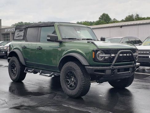 Used 2023 Ford Bronco Wildtrak AWD/4WD image 3