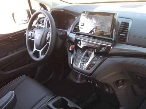 New 2026 Honda Odyssey Elite image 8
