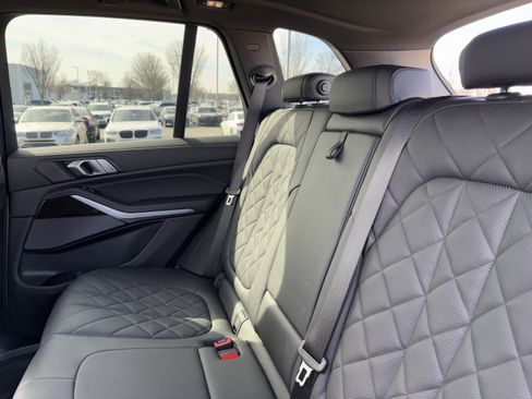 Certified 2024 BMW X5 xDrive40i w/ Premium Package image 32