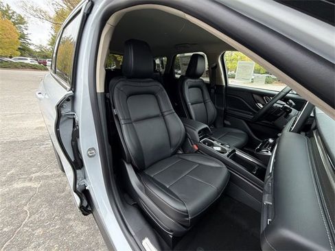 New 2026 Lincoln Corsair Reserve image 27