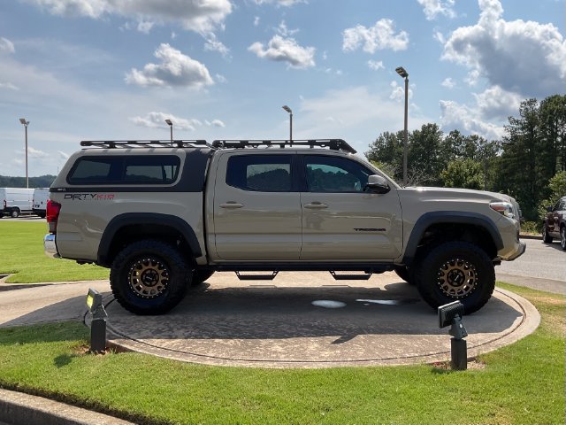 Used 2019 Toyota Tacoma TRD Off-Road AWD/4WD image 8