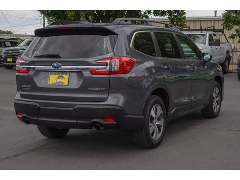 Used 2025 Subaru Ascent Premium AWD/4WD image 3