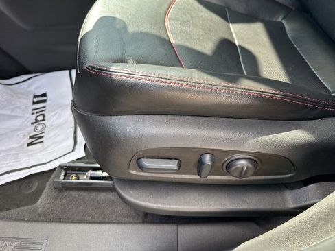 Used 2022 Chevrolet Equinox RS w/ RS Leather Package image 27