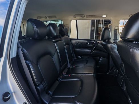 Used 2022 Nissan Armada SV image 18