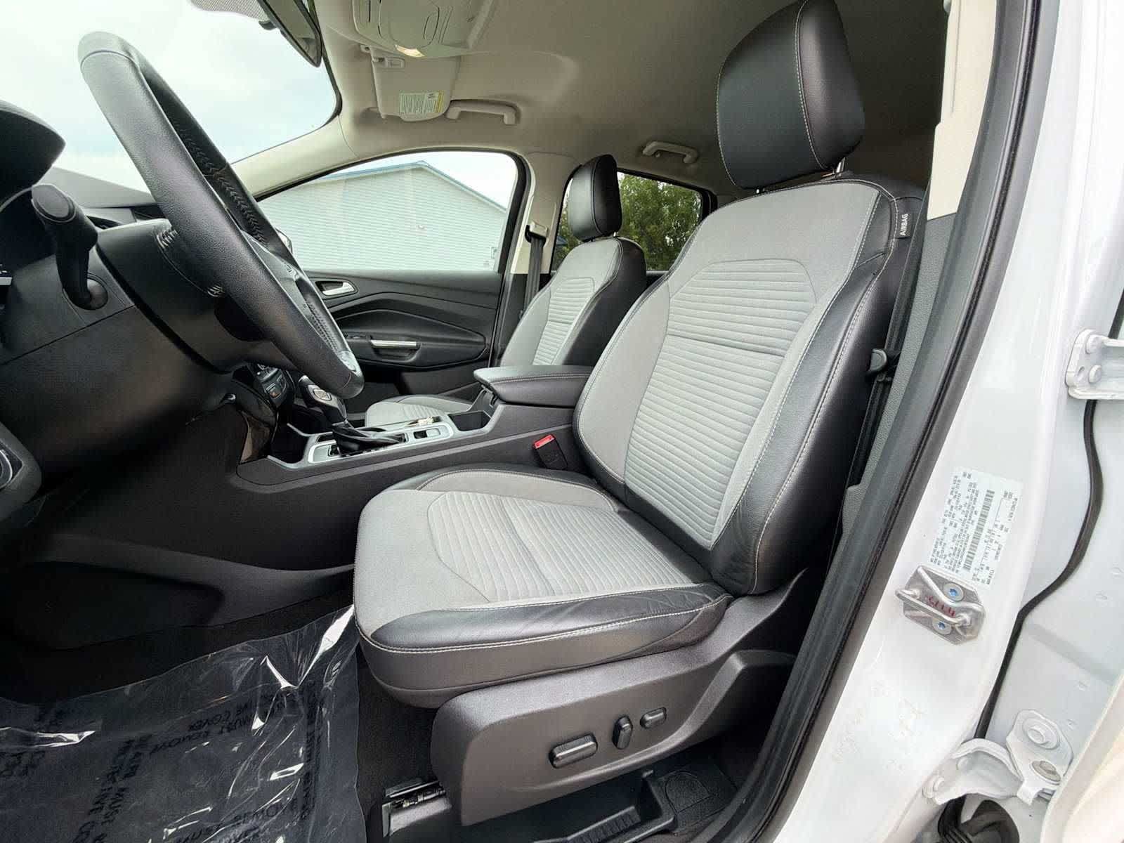 Used 2019 Ford Escape SE FWD image 13
