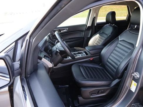 Used 2024 Ford Edge SEL w/ Convenience Package AWD/4WD image 9