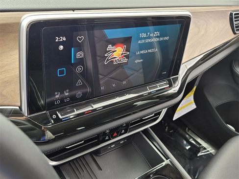 Certified 2025 Volkswagen Atlas SE w/ Panoramic Sunroof Package image 22