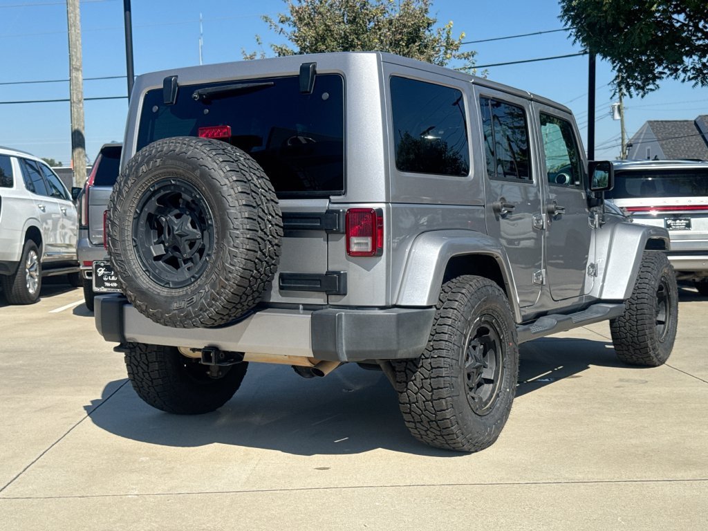 Used 2017 Jeep Wrangler Unlimited Sahara w/ Connectivity Group AWD/4WD image 8