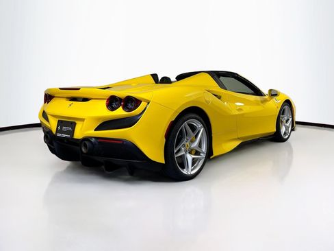 Certified 2022 Ferrari F8 Tributo RWD image 7