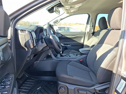 Used 2025 Ford Ranger XLT w/ Advanced Towing Package image 13