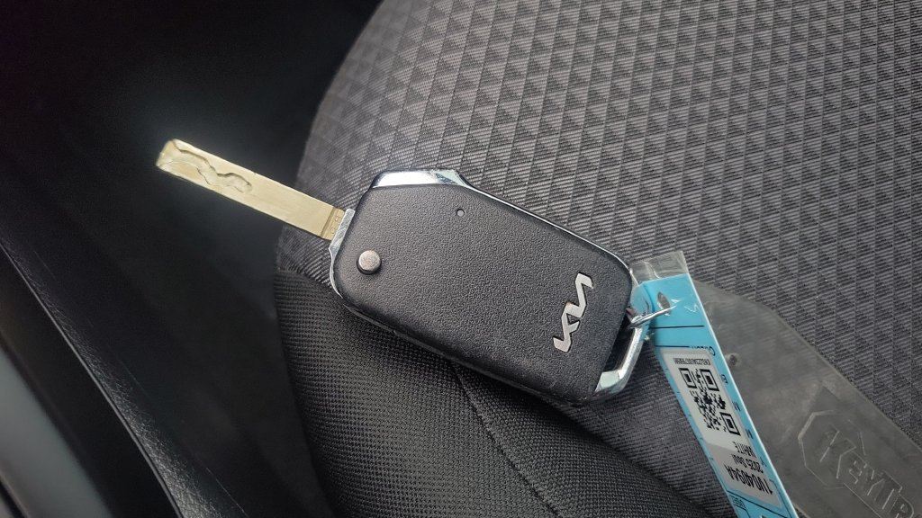 Used 2025 Kia Soul LX FWD image 22