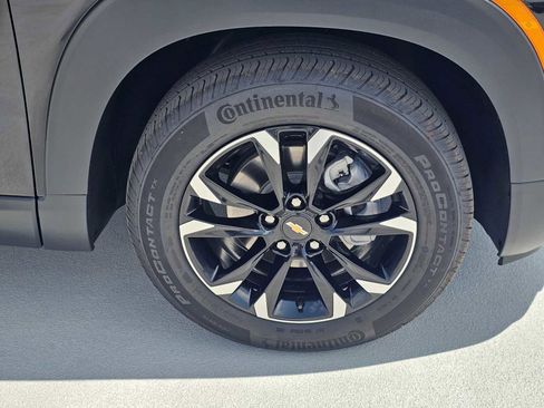Used 2023 Chevrolet TrailBlazer LT w/ Convenience Package FWD image 9