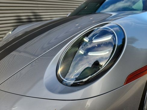 Certified 2025 Porsche 911 Carrera image 13