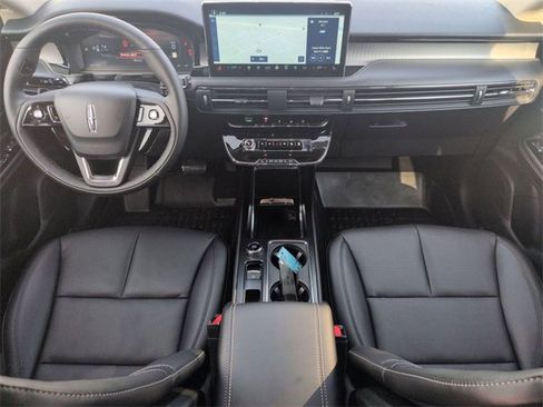 Certified 2025 Lincoln Corsair AWD w/ Equipment Group 101A image 28
