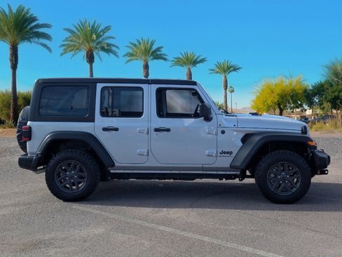 Used 2024 Jeep Wrangler Sport S image 6