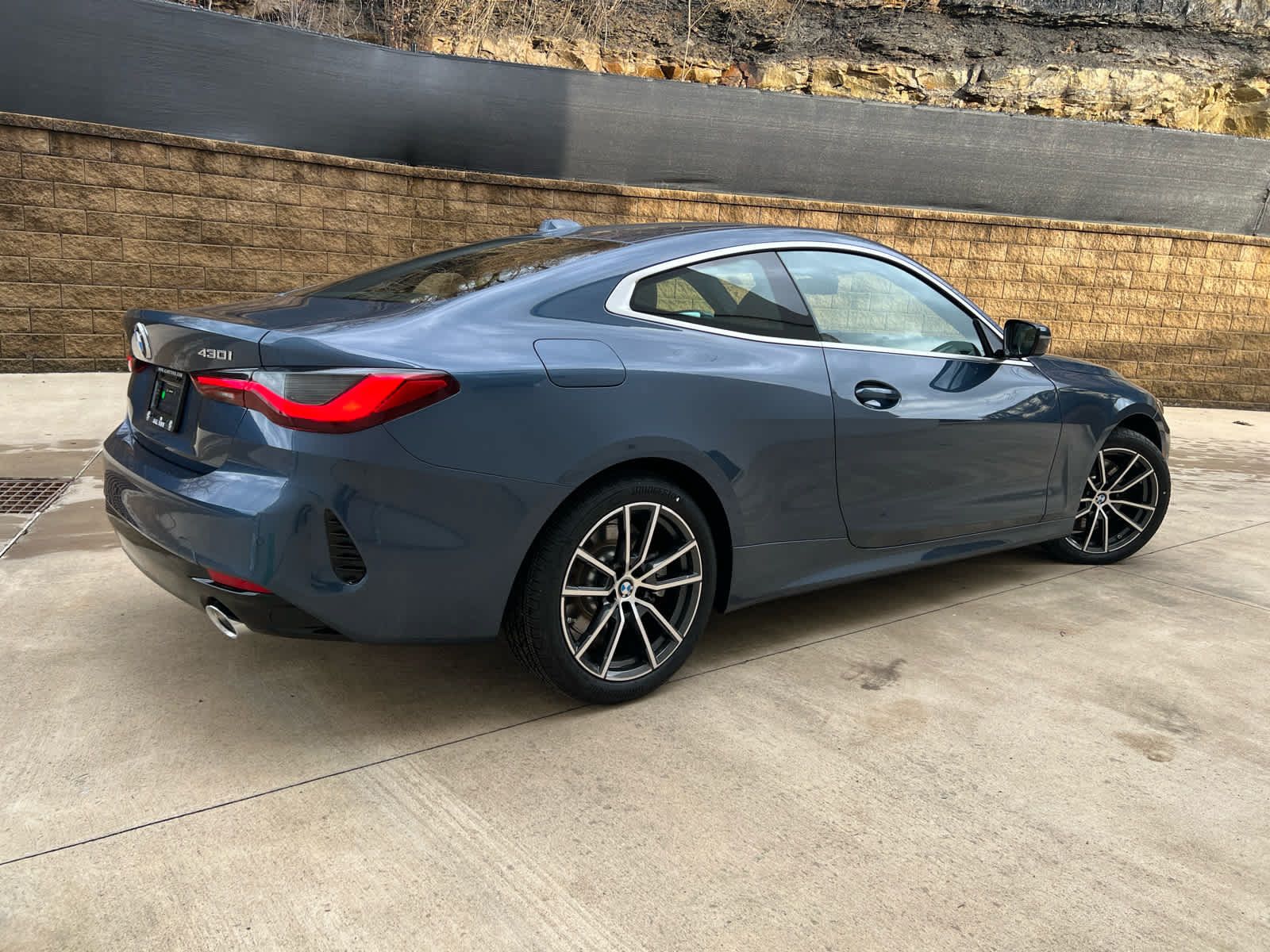 Used 2025 BMW 430i xDrive Coupe w/ Premium Package AWD/4WD image 3