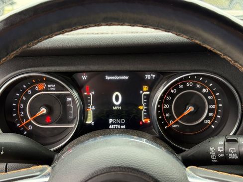 Used 2021 Jeep Wrangler Unlimited Sahara AWD/4WD image 17
