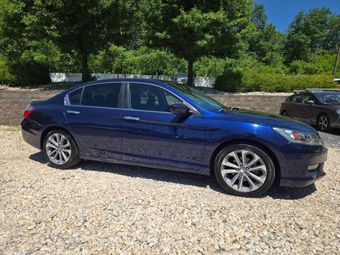 Used 2013 Honda Accord Sport image 8