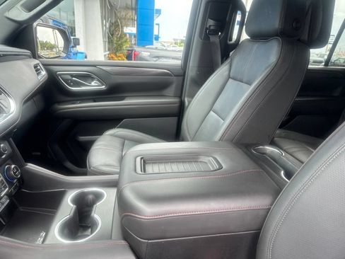Used 2024 Chevrolet Suburban RST w/ Luxury Package AWD/4WD image 15