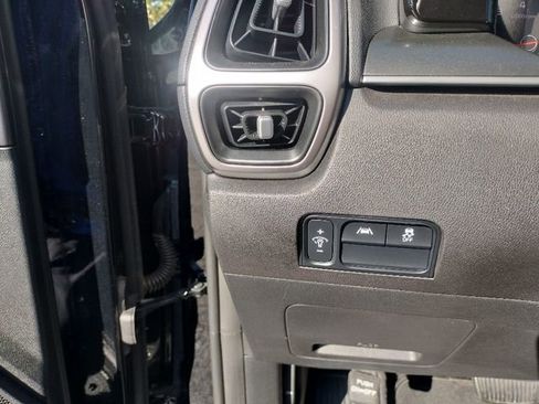 Used 2021 Kia Sorento S image 21