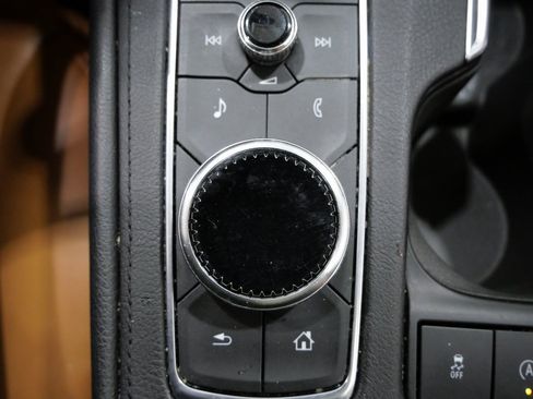 Used 2019 Cadillac XT4 Premium Luxury image 22