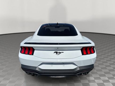 Used 2025 Ford Mustang Coupe image 8