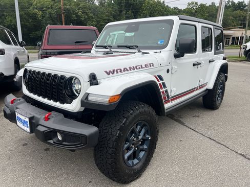 New 2026 Jeep Wrangler Unlimited Sport w/ Dual Top Group AWD/4WD image 1