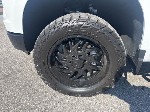 Used 2025 Chevrolet Silverado 1500 Custom Trail Boss image 13