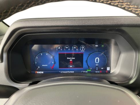 New 2025 Ford F150 Lariat w/ Equipment Group 502A High image 4