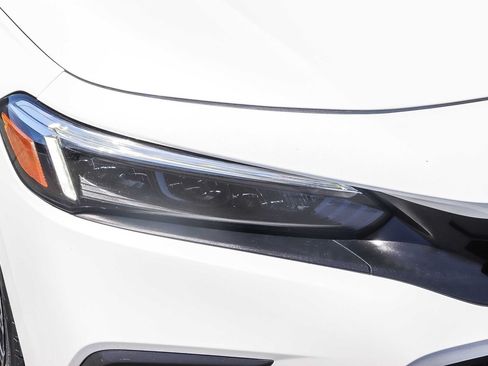 Used 2023 Honda Civic Sport image 9