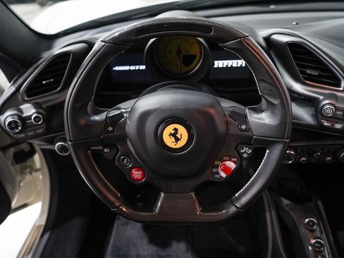 Used 2016 Ferrari 488 GTB image 10