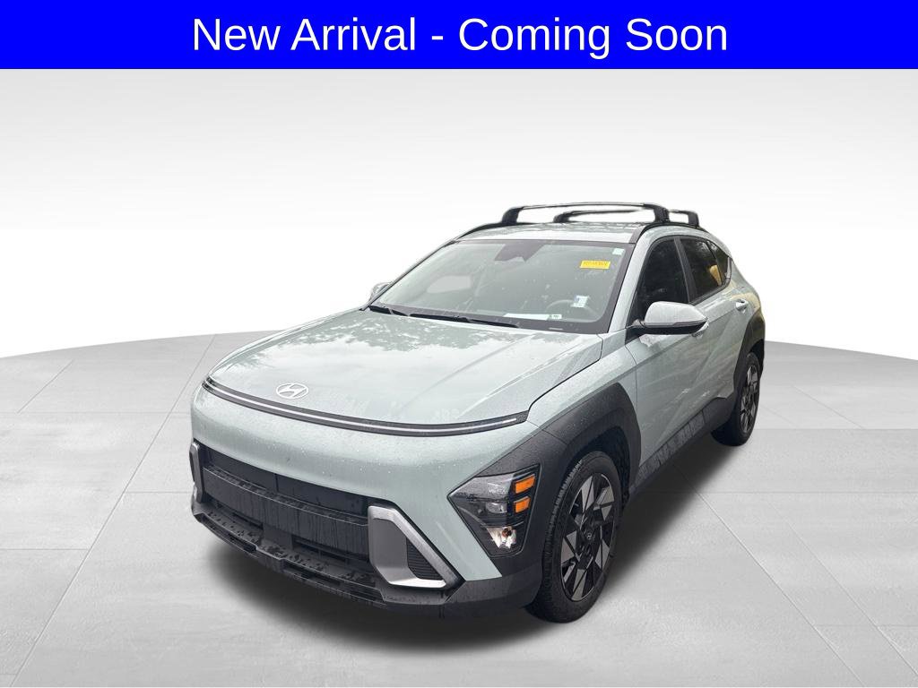 Used 2025 Hyundai Kona SEL FWD image 2