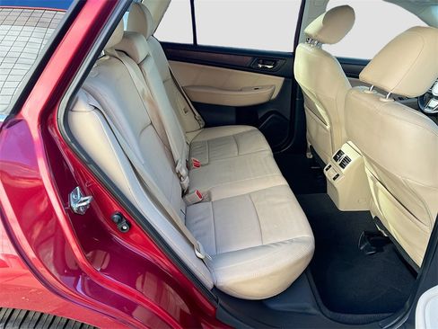 Used 2018 Subaru Outback 2.5i Limited w/ Popular Package #2 image 28
