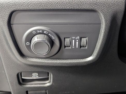 New 2025 Jeep Grand Cherokee Altitude image 13