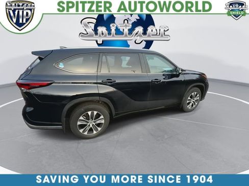 Used 2024 Toyota Highlander XLE image 10