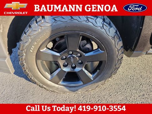 Used 2017 Chevrolet Silverado 1500 W/T w/ Black Out Edition AWD/4WD image 27