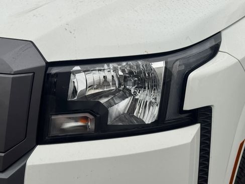 Certified 2025 Nissan Frontier SV w/ Tow Package image 9