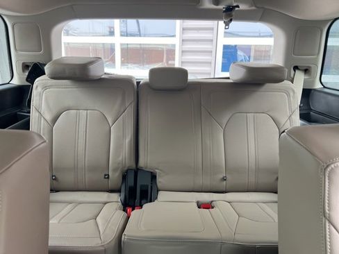 Used 2023 Ford Expedition Limited image 18