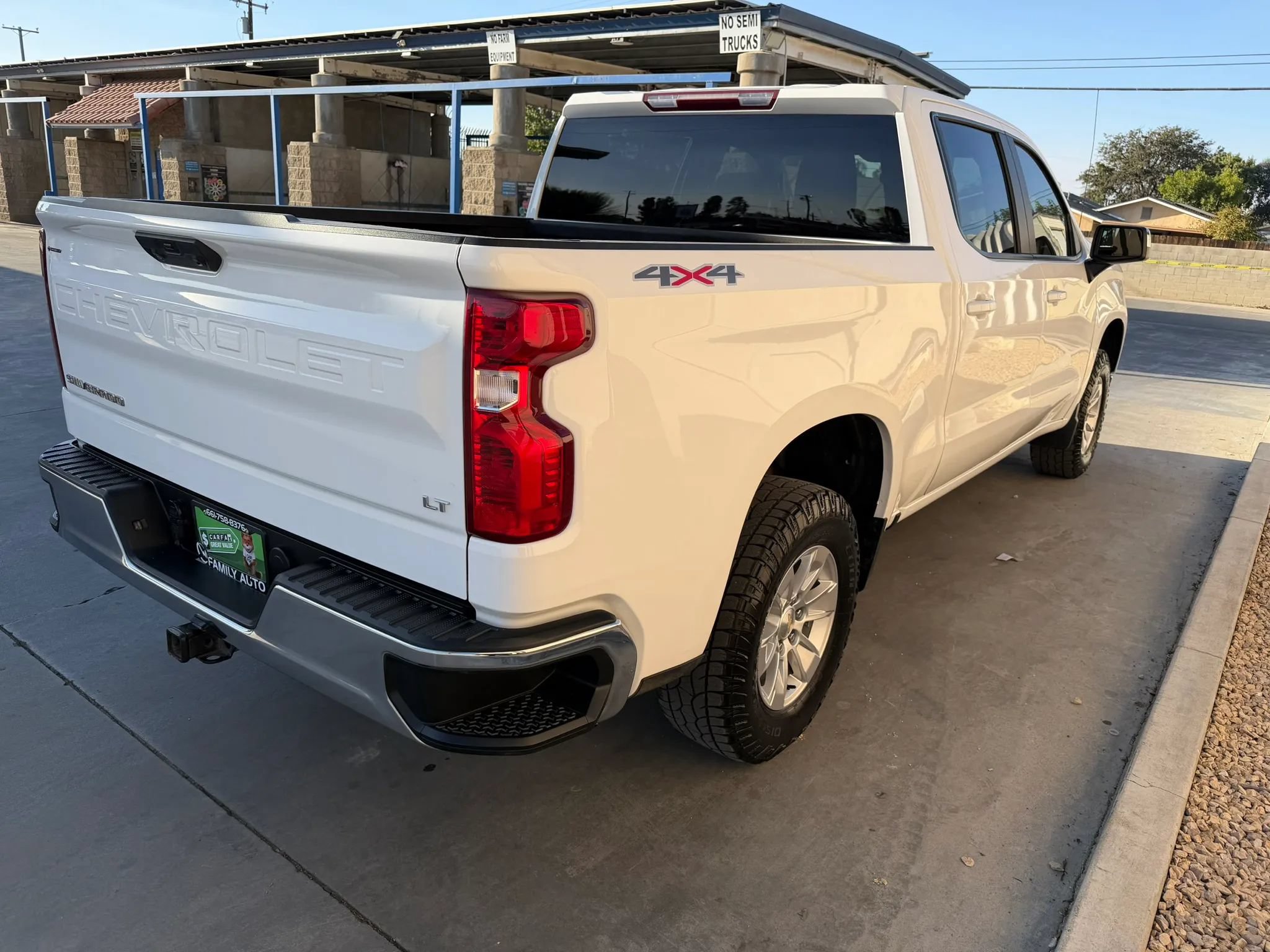 Used 2023 Chevrolet Silverado 1500 LT AWD/4WD image 11