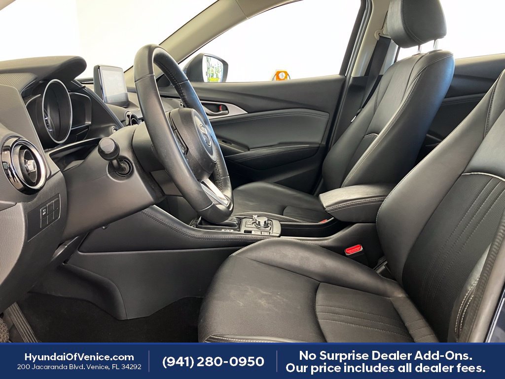 Used 2019 MAZDA CX-3 Touring FWD image 2