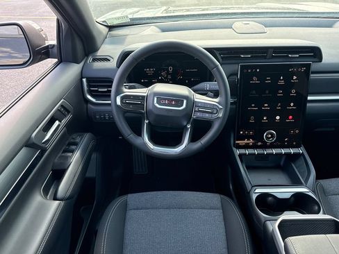 New 2027 GMC Terrain Elevation w/ Technology Package II AWD/4WD image 27
