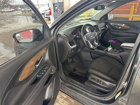 Used 2020 GMC Terrain SLE w/ Driver Convenience Package image 5